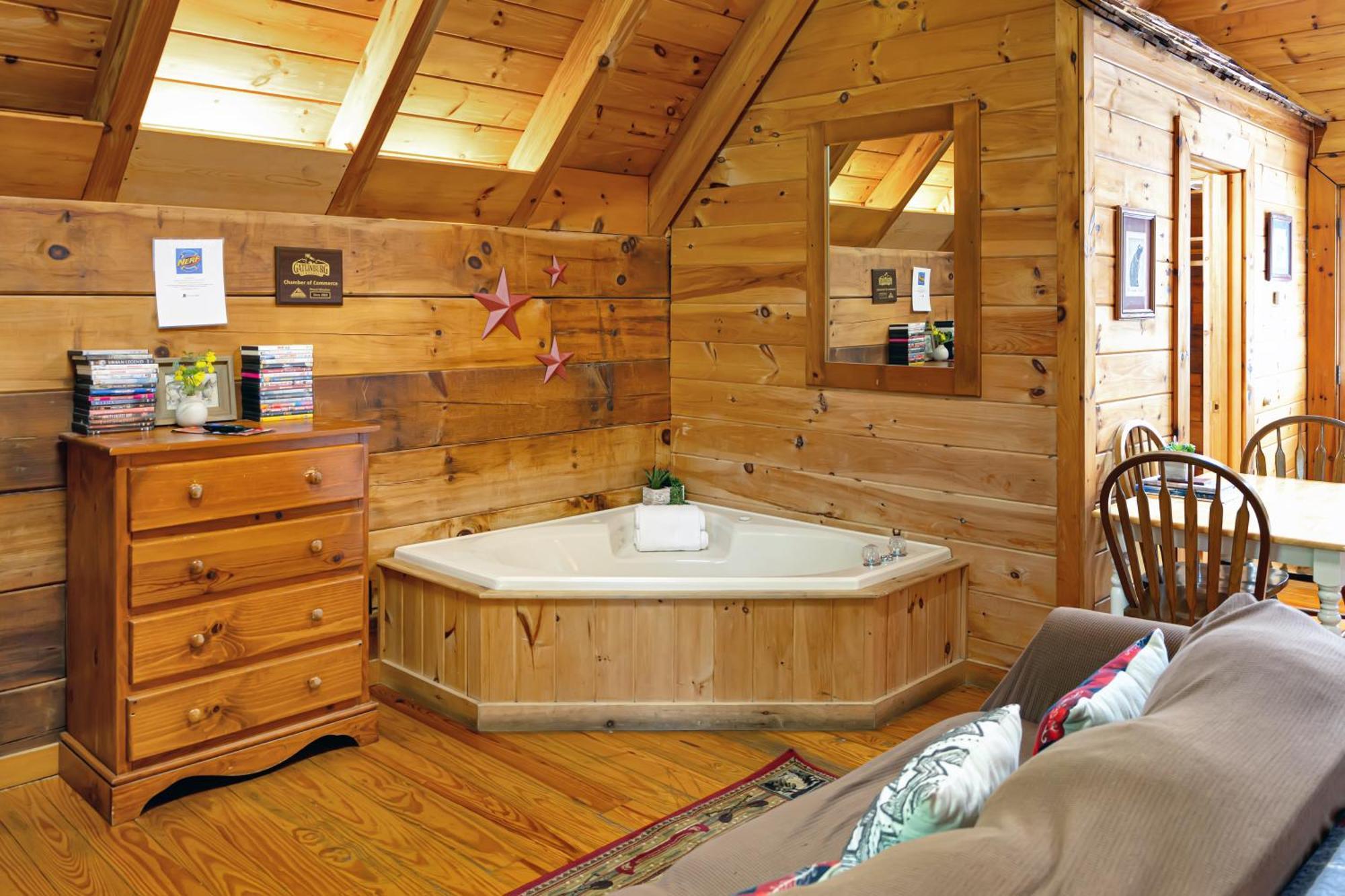 Cozy Cabin! Hot Tub, King Bed, Fireplace, & Pool Gatlinburg Exterior foto